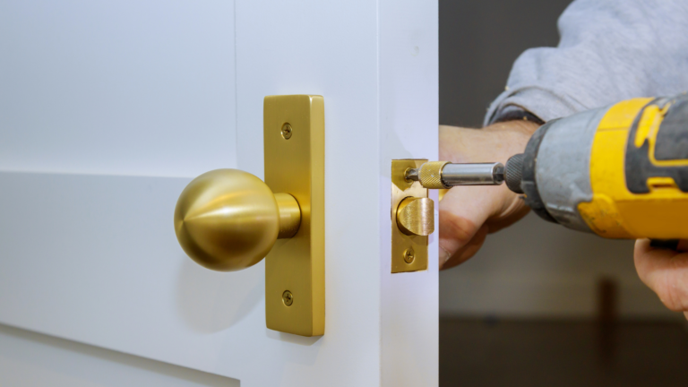 Expert Commercial Locksmith Proficiency in Downey, CA